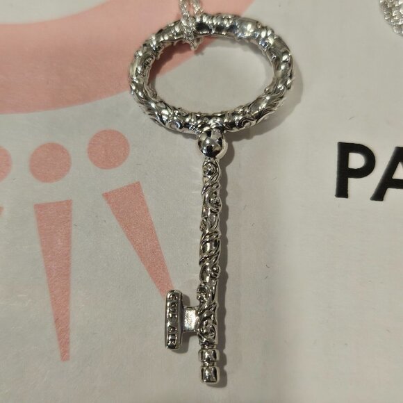 Authentic Pandora Sterling Silver *Retired * Regal Key Necklace 397676-90 -RARE - Picture 8 of 13
